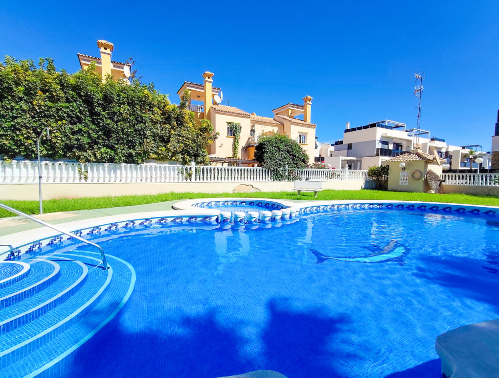 Resale - Apartment - Cabo Roig