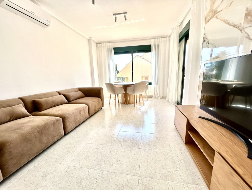 Resale - Apartment - Campoamor