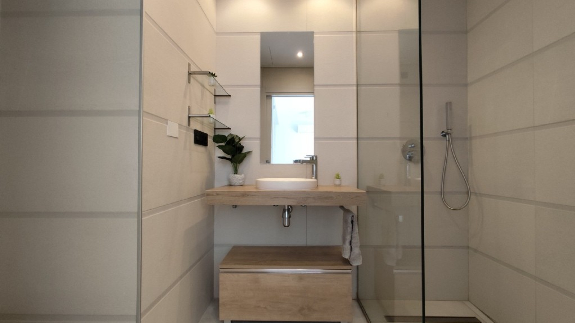 Resale - Apartment - El Raso