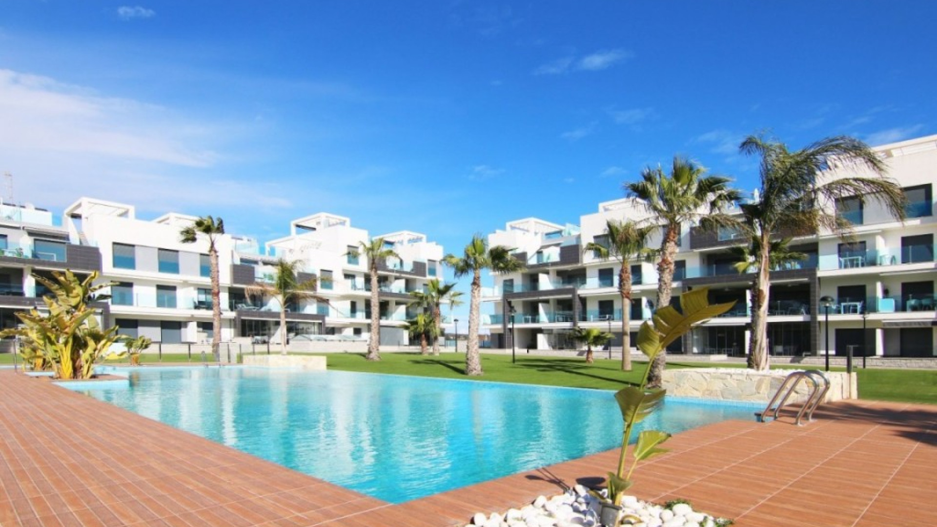 Resale - Apartment - El Raso
