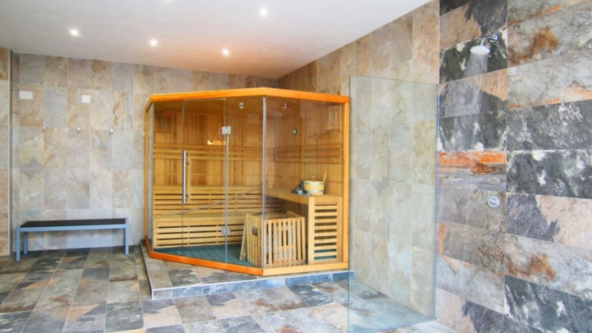 Resale - Apartment - El Raso