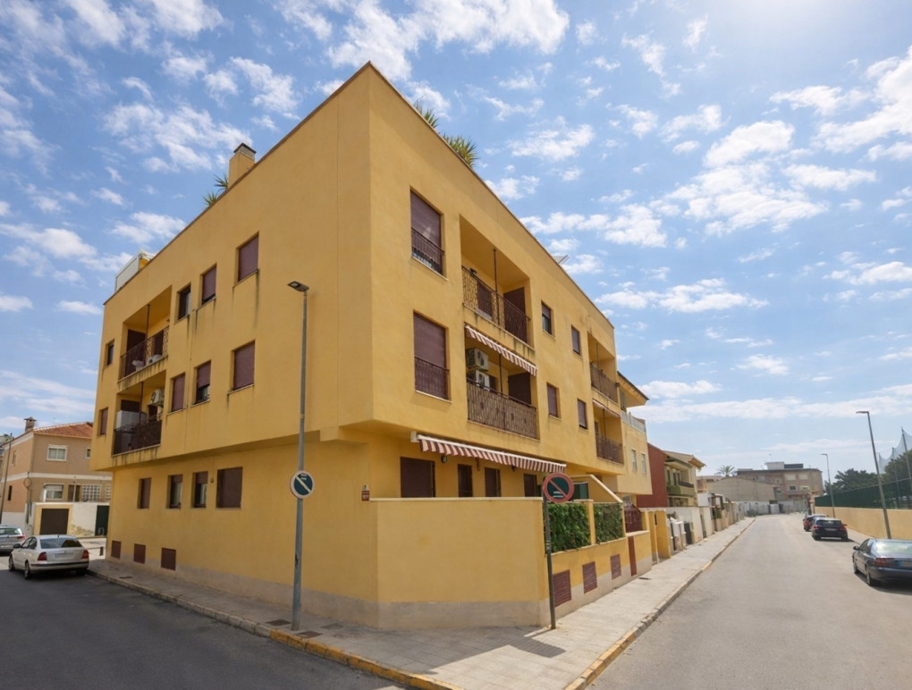 Resale - Apartment - Formentera del Segura - Formentera - Village