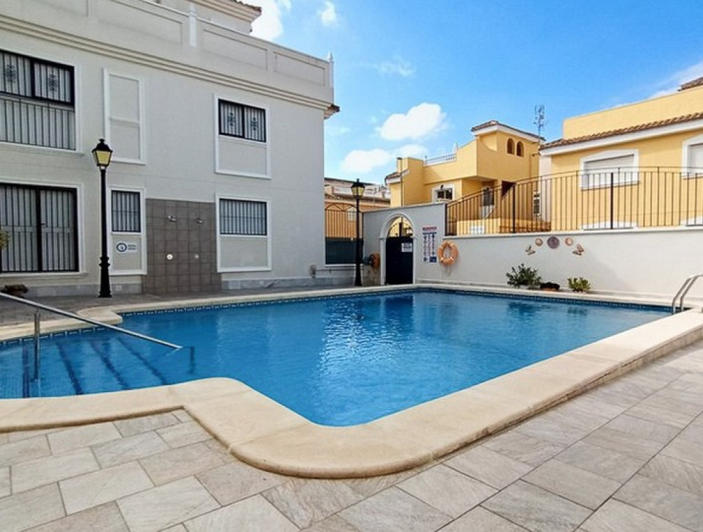 Resale - Apartment - Formentera del Segura