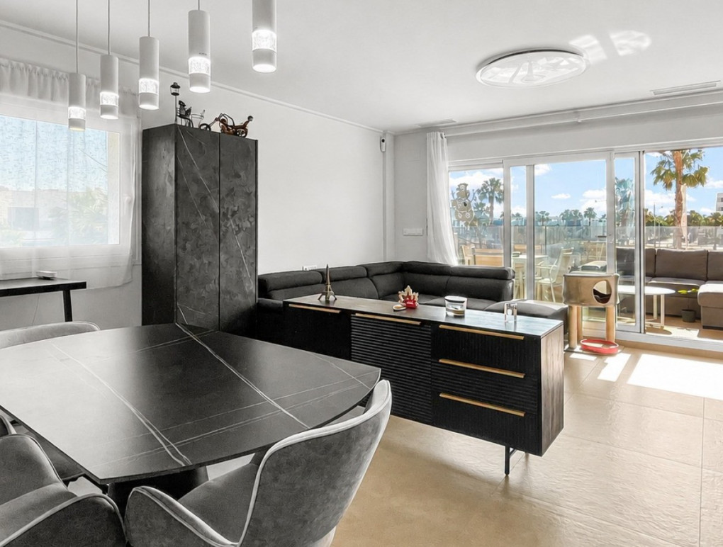 Resale - Apartment - Guardamar del Segura - El Raso