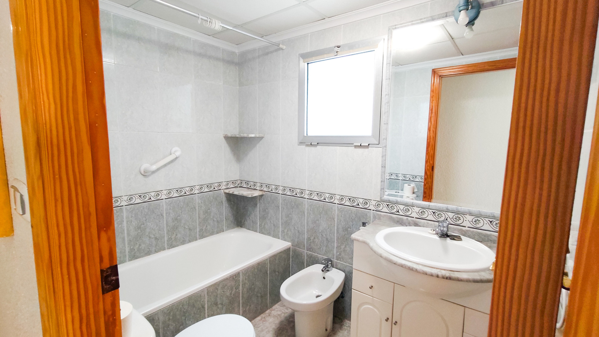 Resale - Apartment - Guardamar del Segura