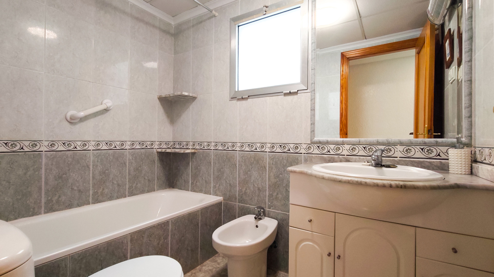 Resale - Apartment - Guardamar del Segura
