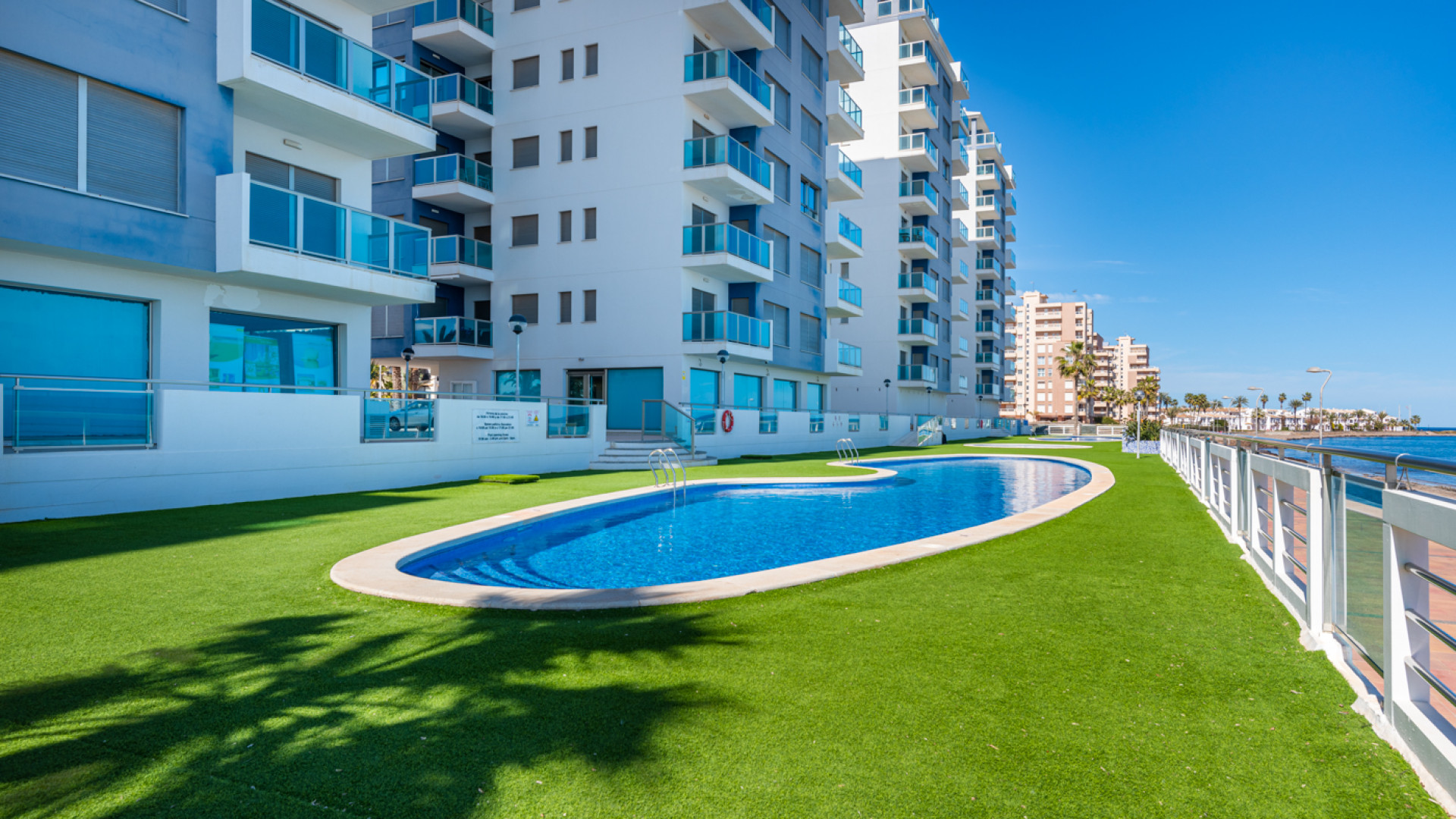 Resale - Apartment - La Manga del Mar Menor - La Manga