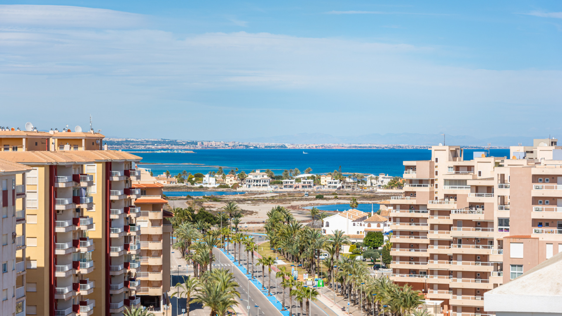 Resale - Apartment - La Manga del Mar Menor - La Manga