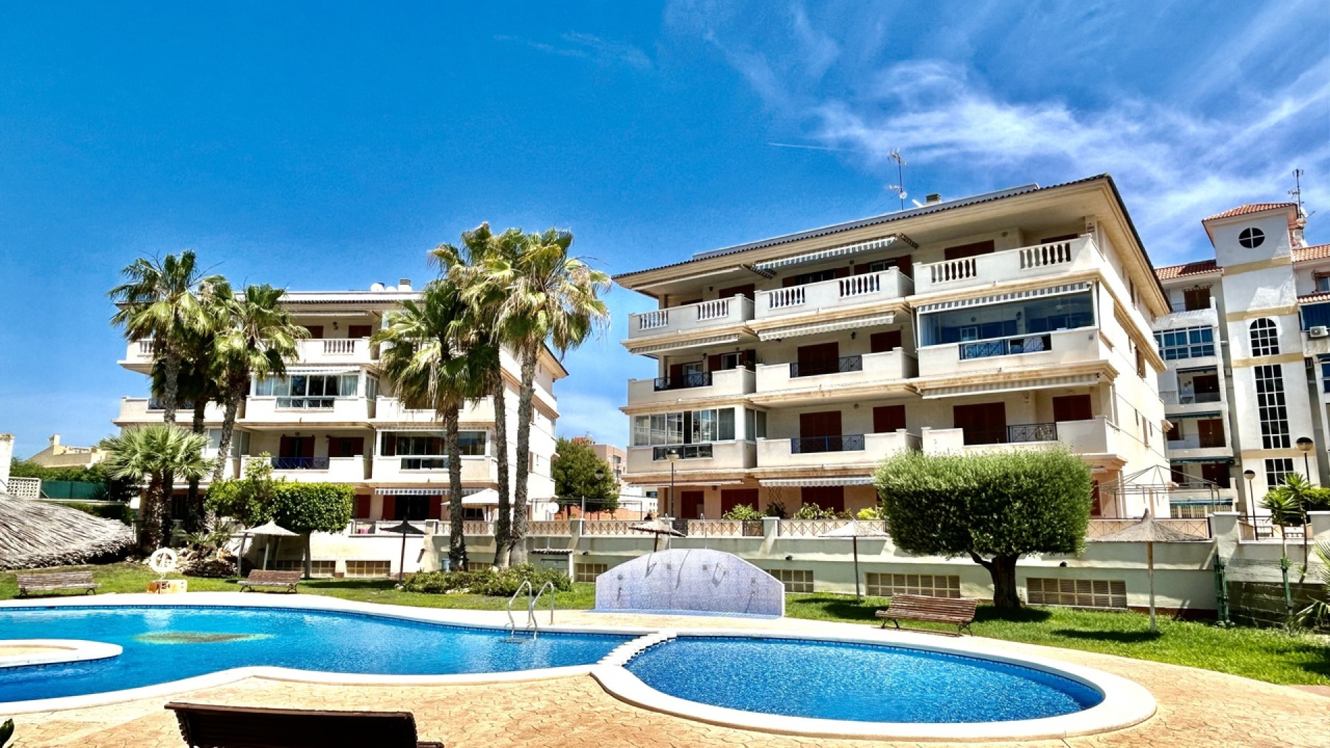 Resale - Apartment - La Mata