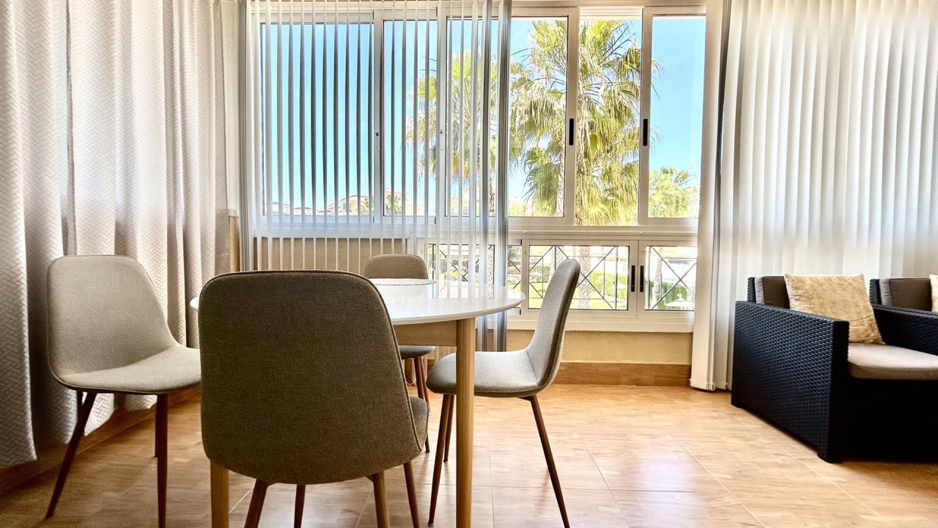 Resale - Apartment - La Mata