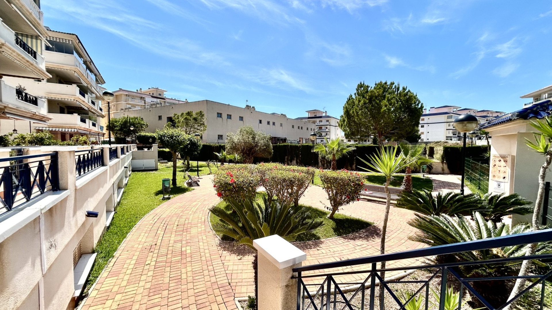 Resale - Apartment - La Mata