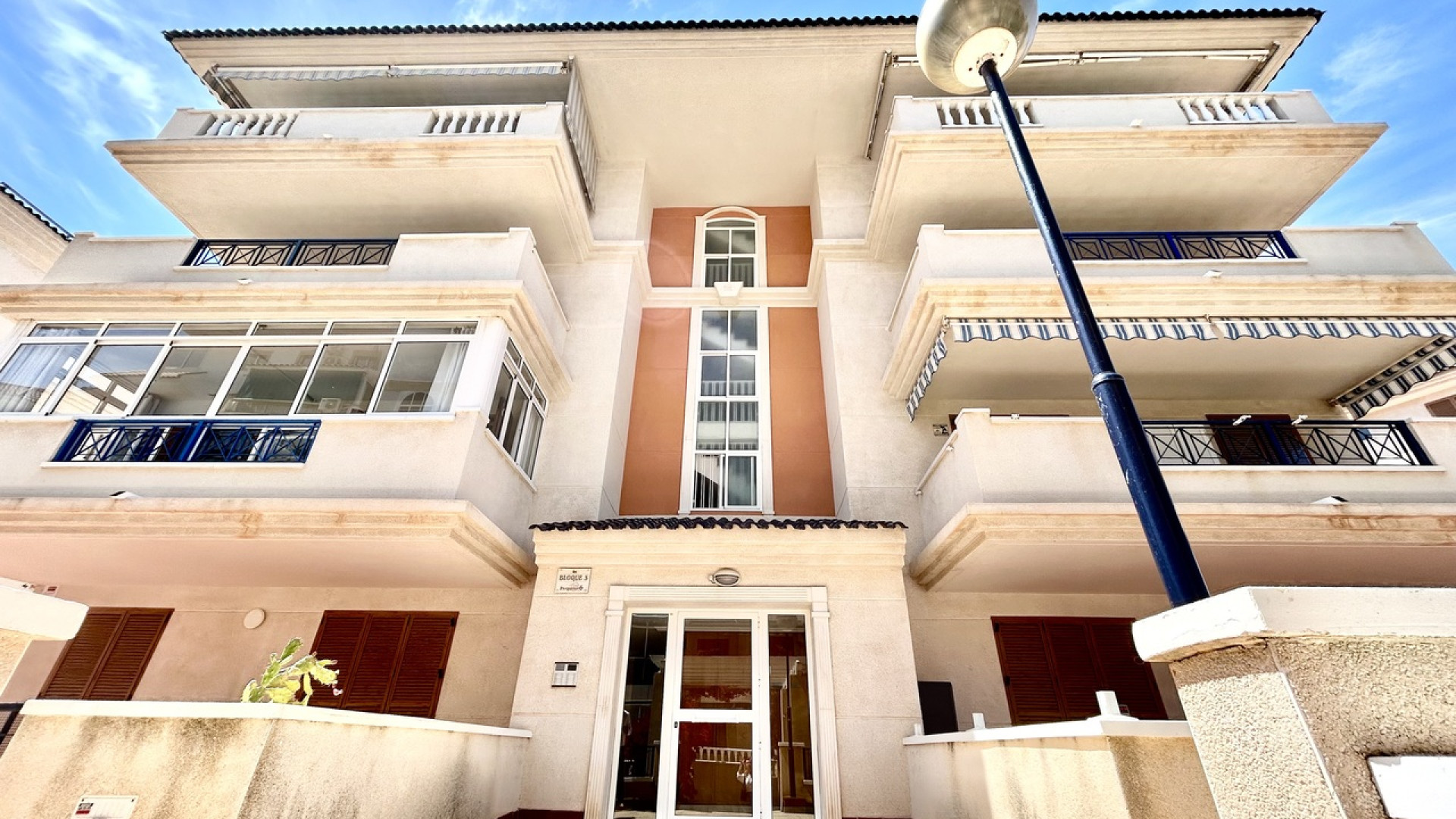 Resale - Apartment - La Mata