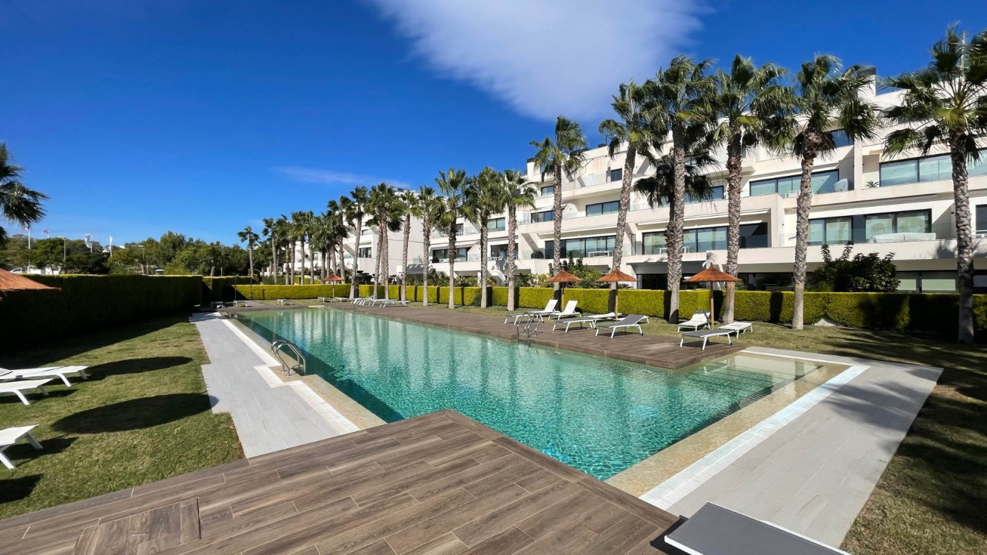 Resale - Apartment - Las Colinas Golf - Las Colinas Golf Resort