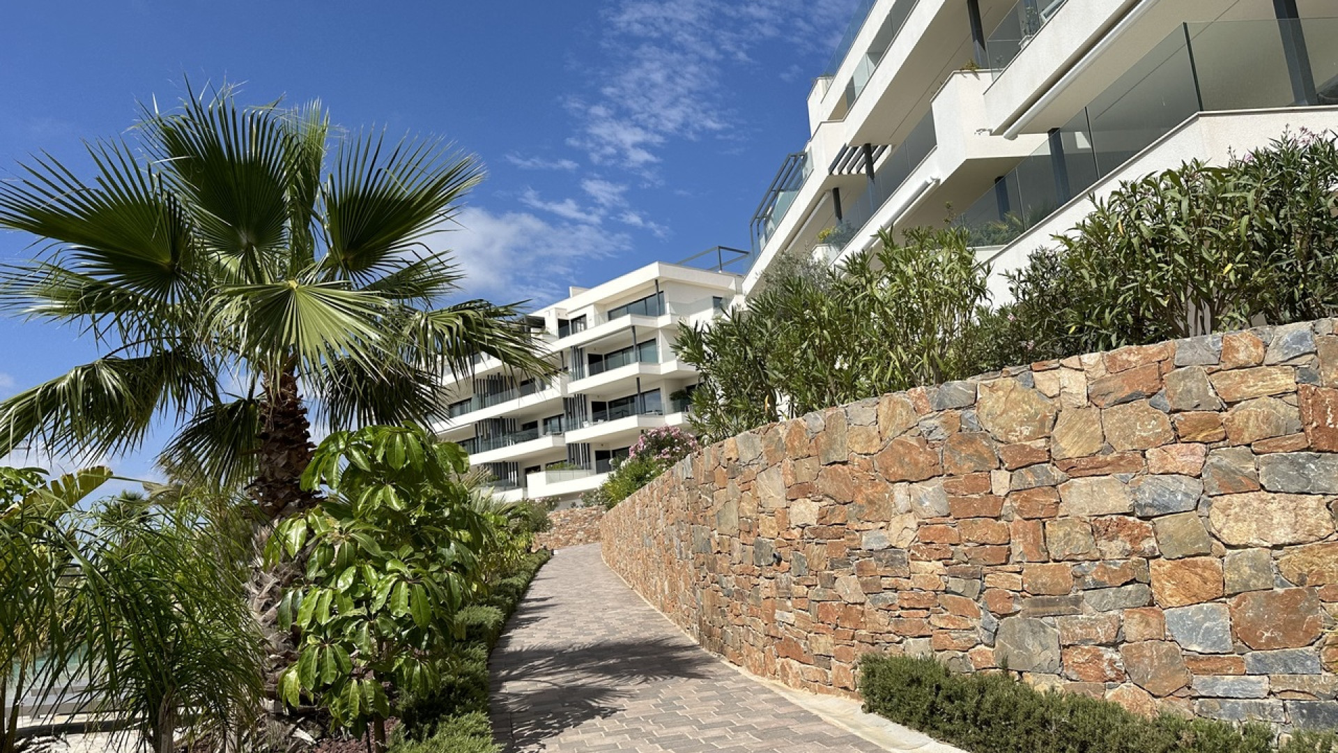 Resale - Apartment - Las Colinas Golf - Las Colinas Golf Resort