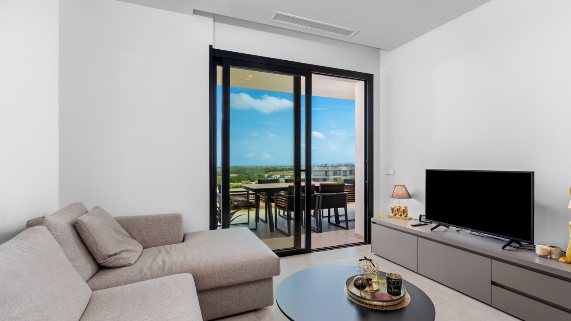 Resale - Apartment - Las Colinas Golf - Las Colinas Golf Resort