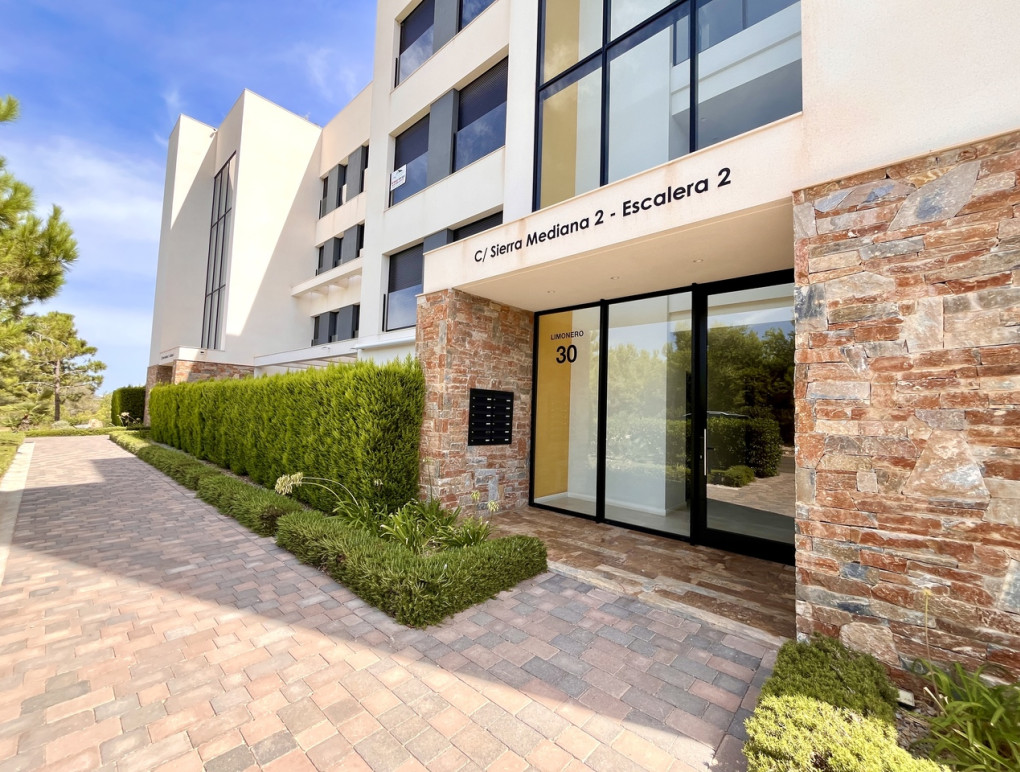 Resale - Apartment - Las Colinas Golf - Las Colinas Golf Resort