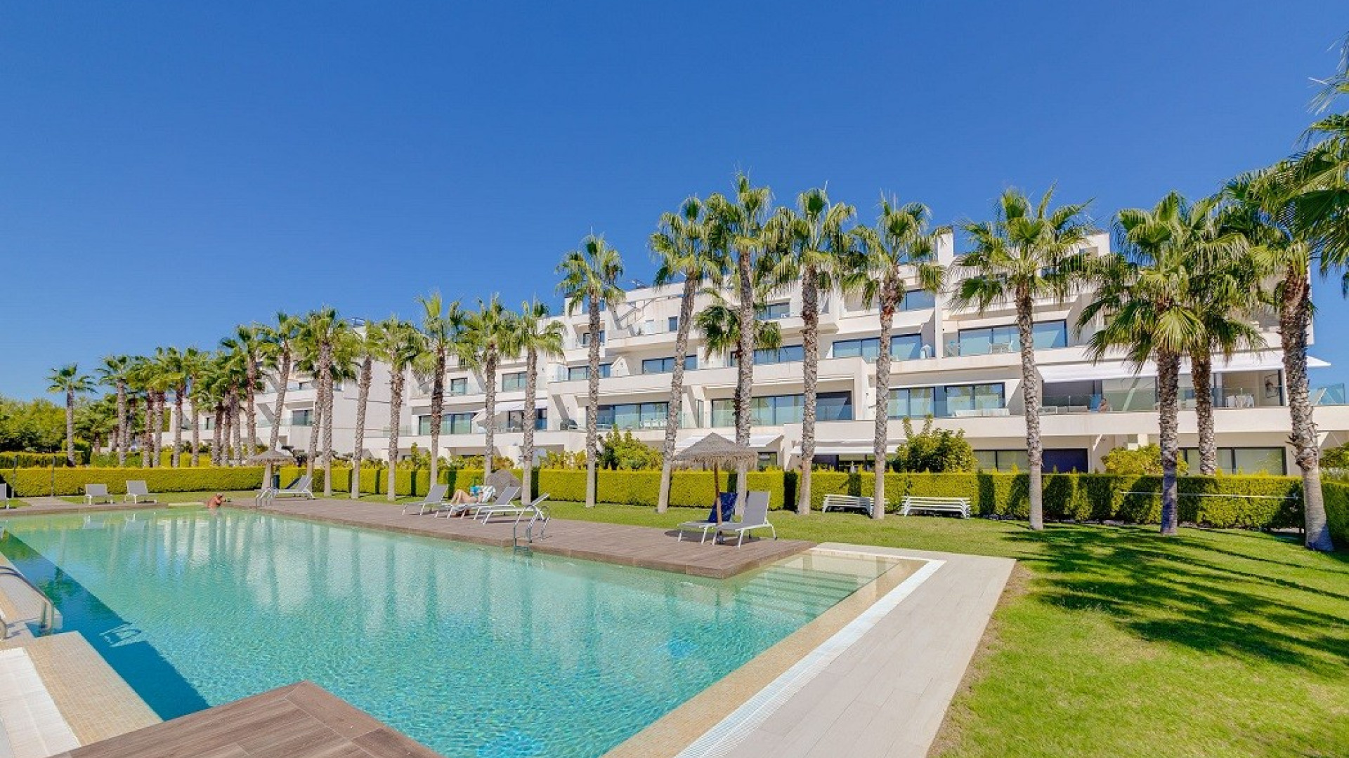 Resale - Apartment - Las Colinas Golf Resort