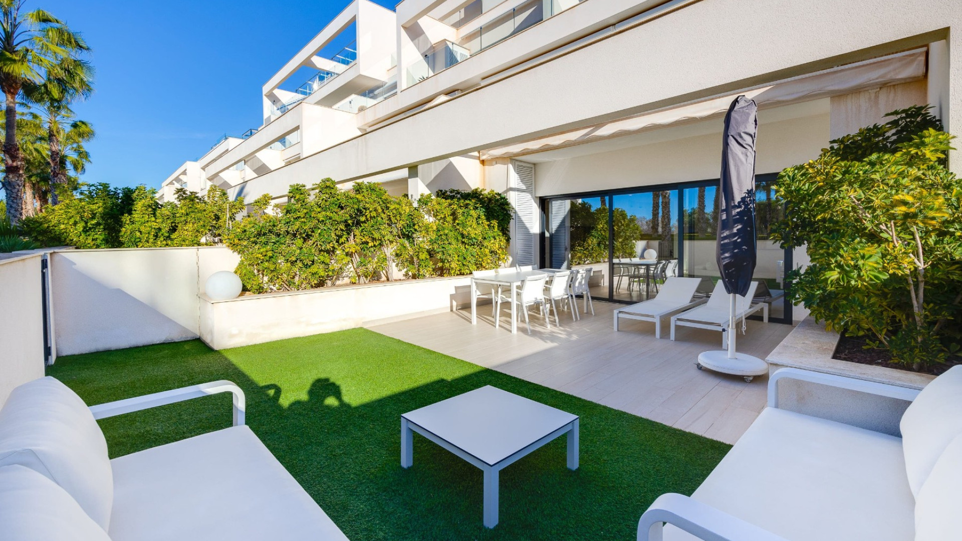 Resale - Apartment - Las Colinas Golf Resort