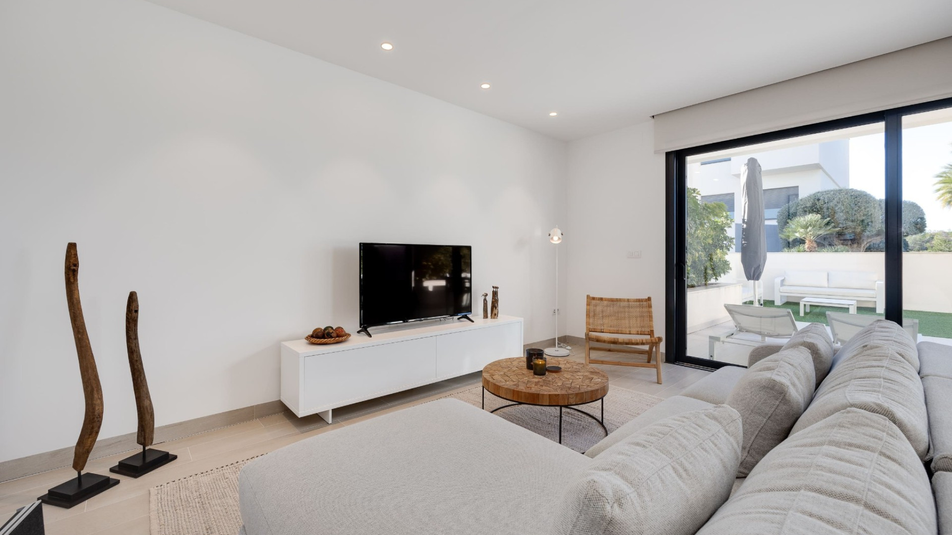 Resale - Apartment - Las Colinas Golf Resort