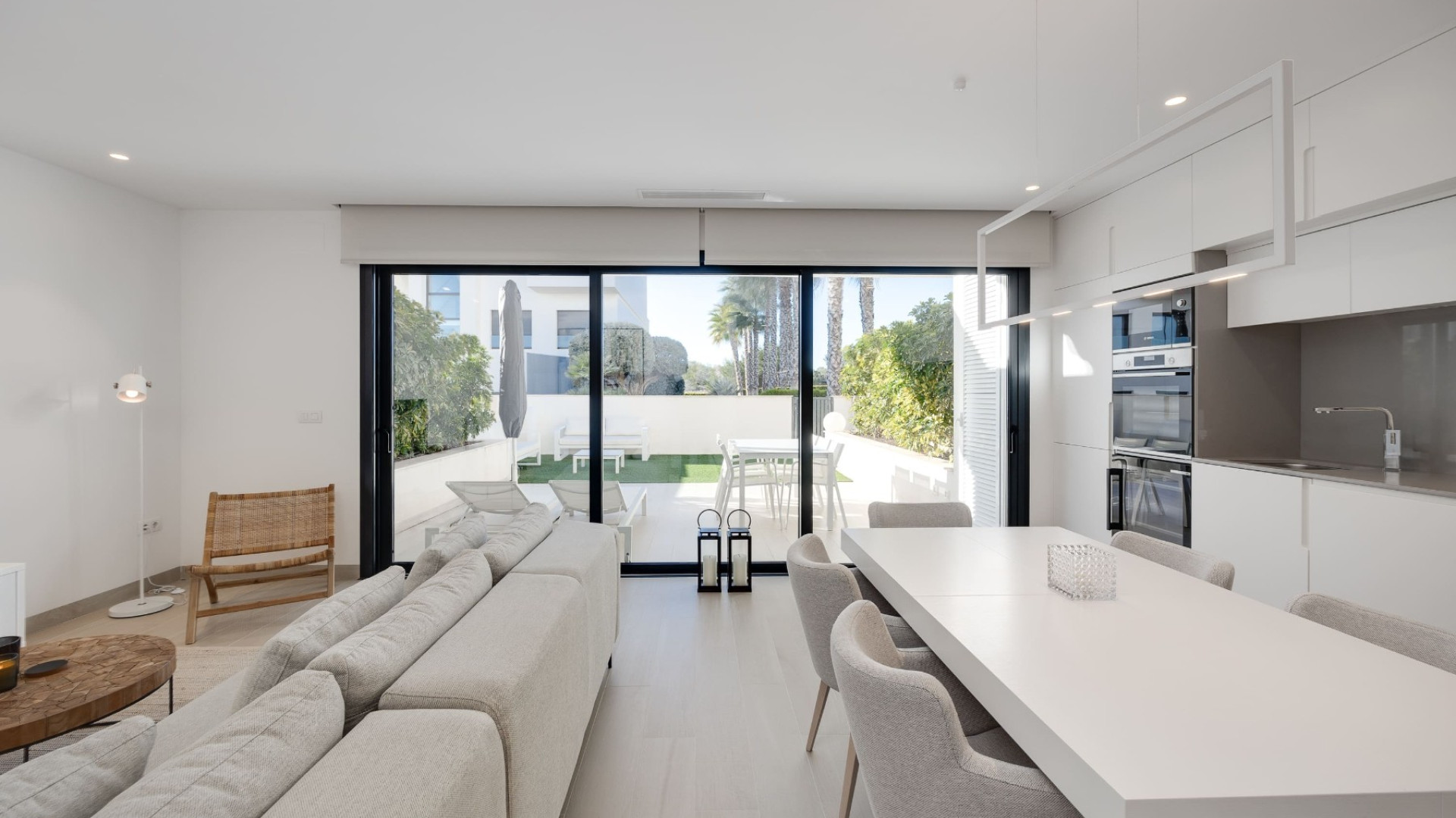 Resale - Apartment - Las Colinas Golf Resort