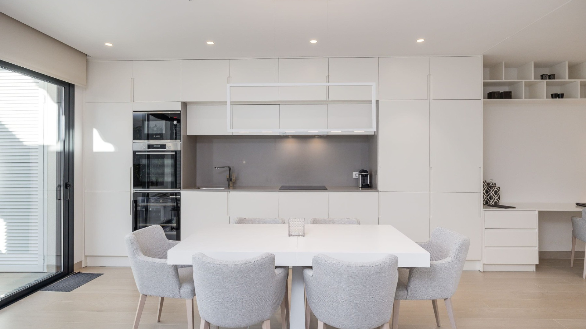 Resale - Apartment - Las Colinas Golf Resort