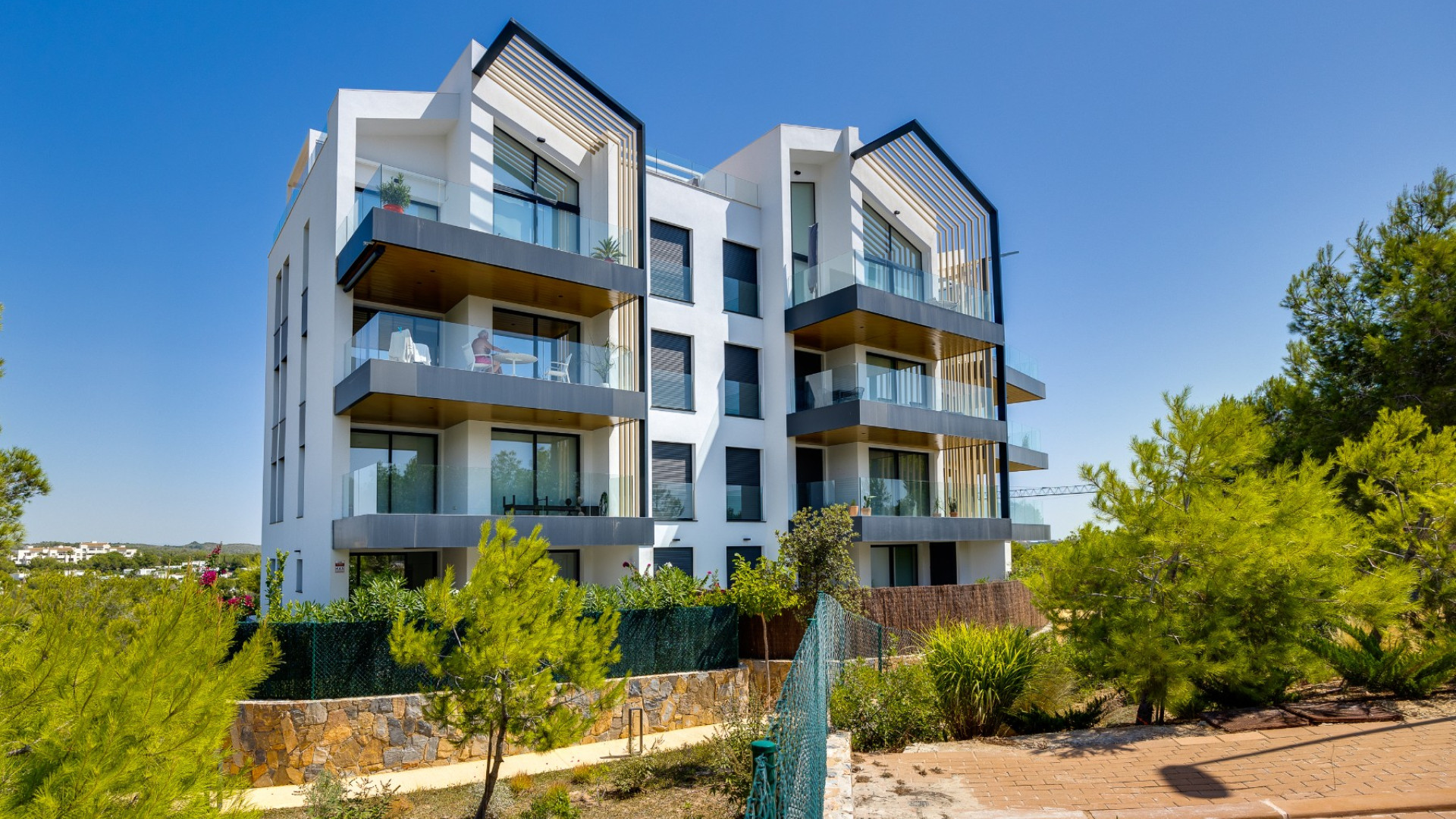 Resale - Apartment - Las Colinas Golf Resort