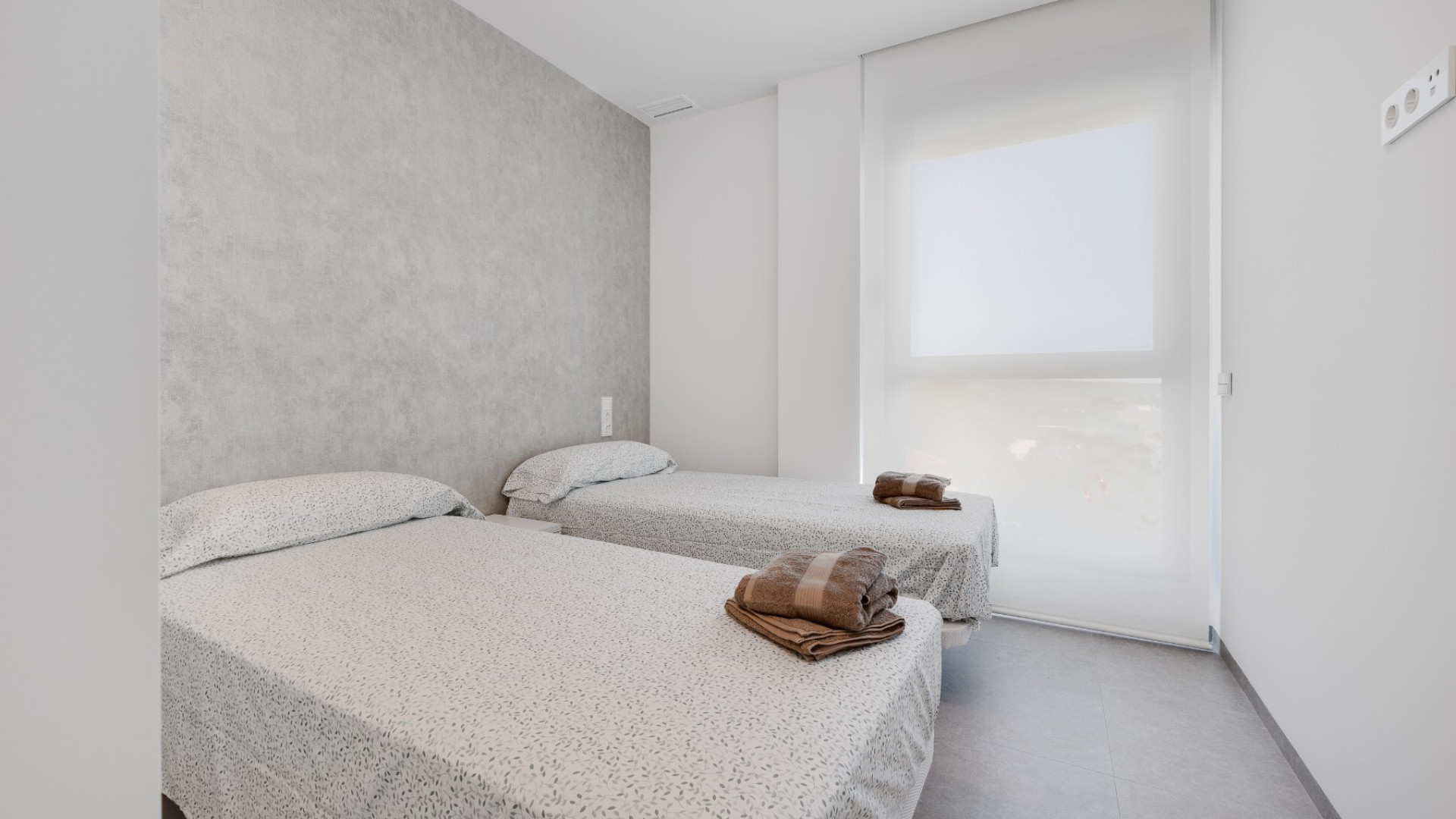 Resale - Apartment - Las Colinas Golf Resort