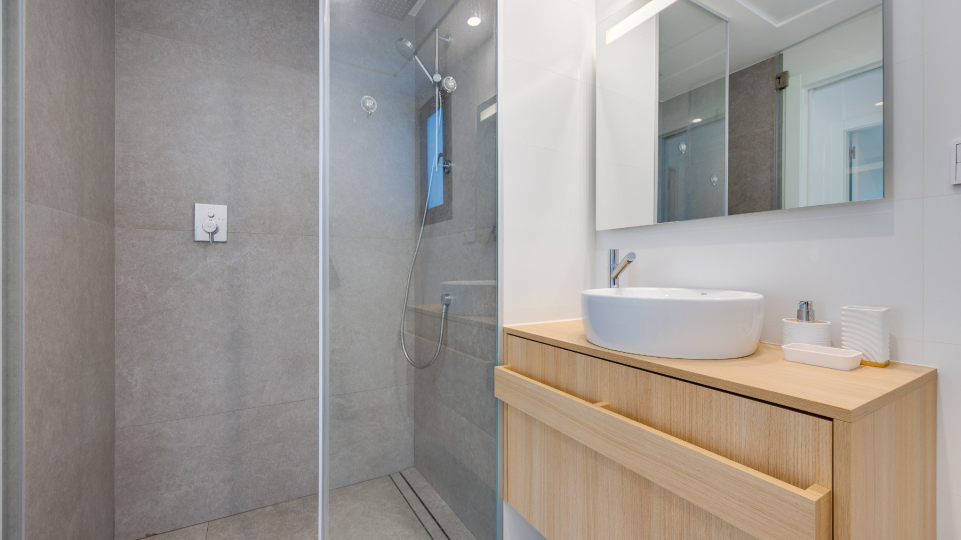 Resale - Apartment - Las Colinas Golf Resort