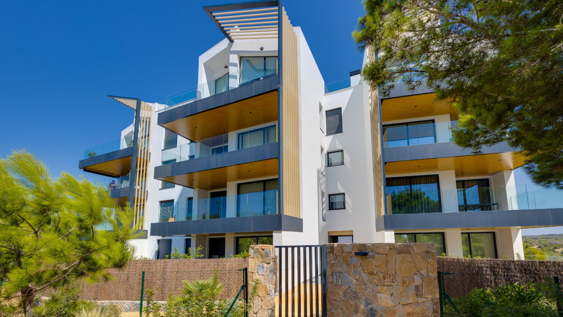 Resale - Apartment - Las Colinas Golf Resort