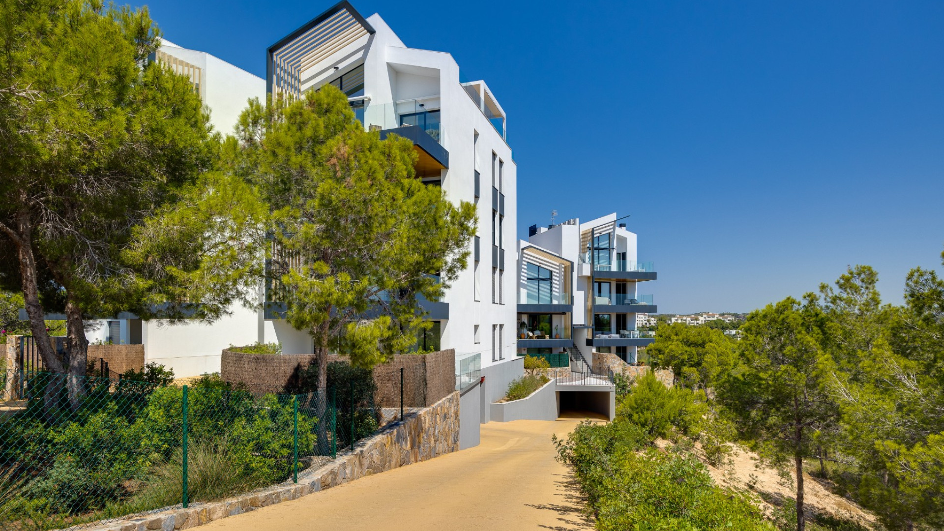 Resale - Apartment - Las Colinas Golf Resort