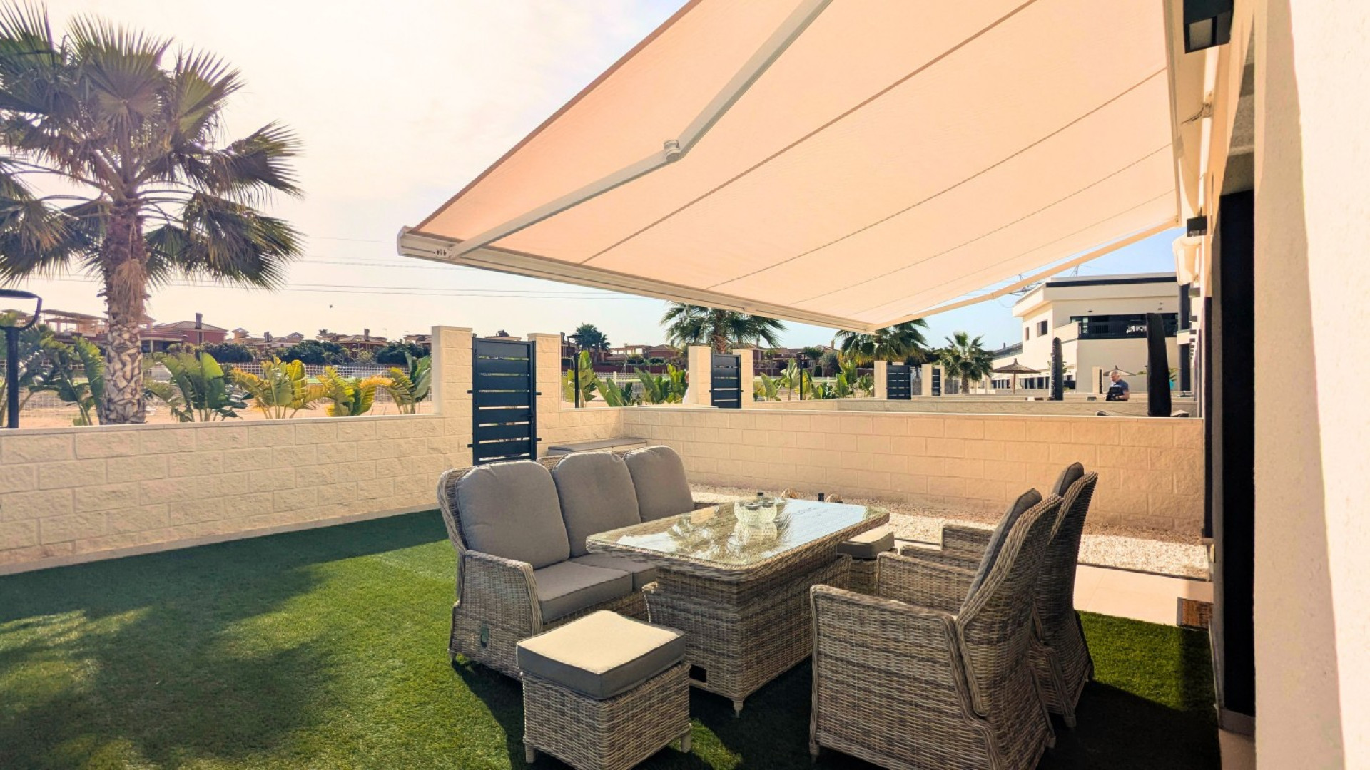 Resale - Apartment - Lo Crispin