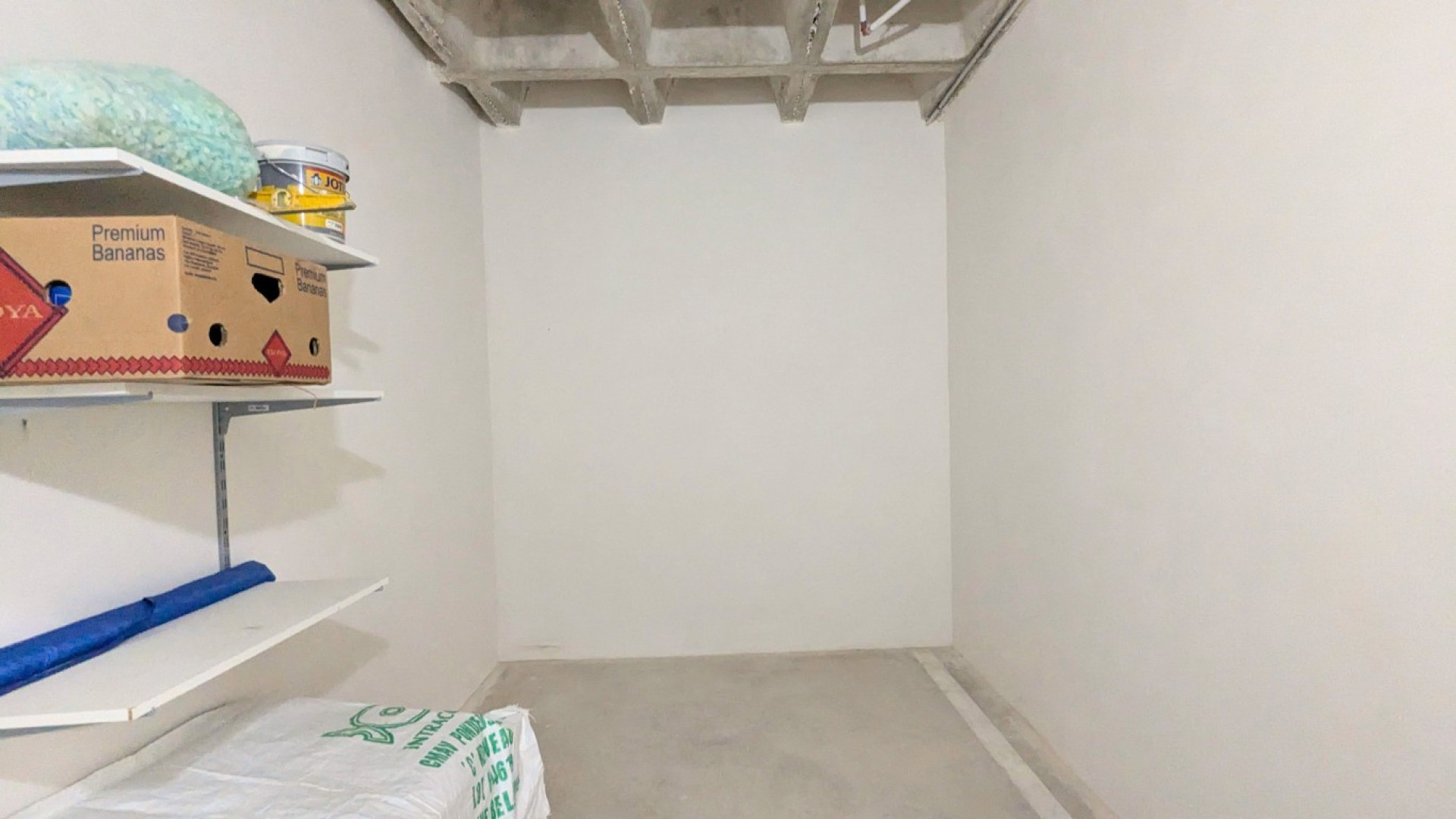 Resale - Apartment - Lo Crispin