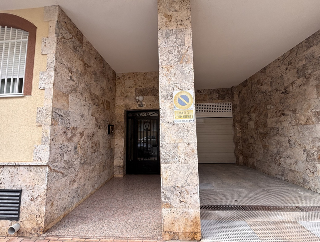 Resale - Apartment - Lo Pagan