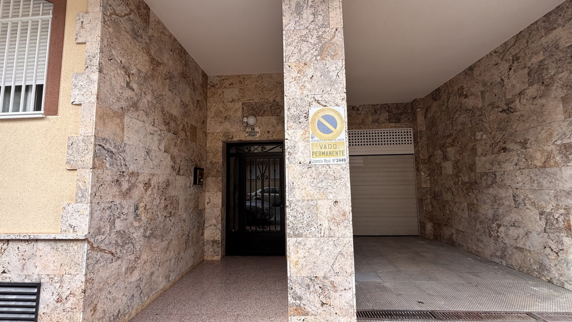 Resale - Apartment - Lo Pagan