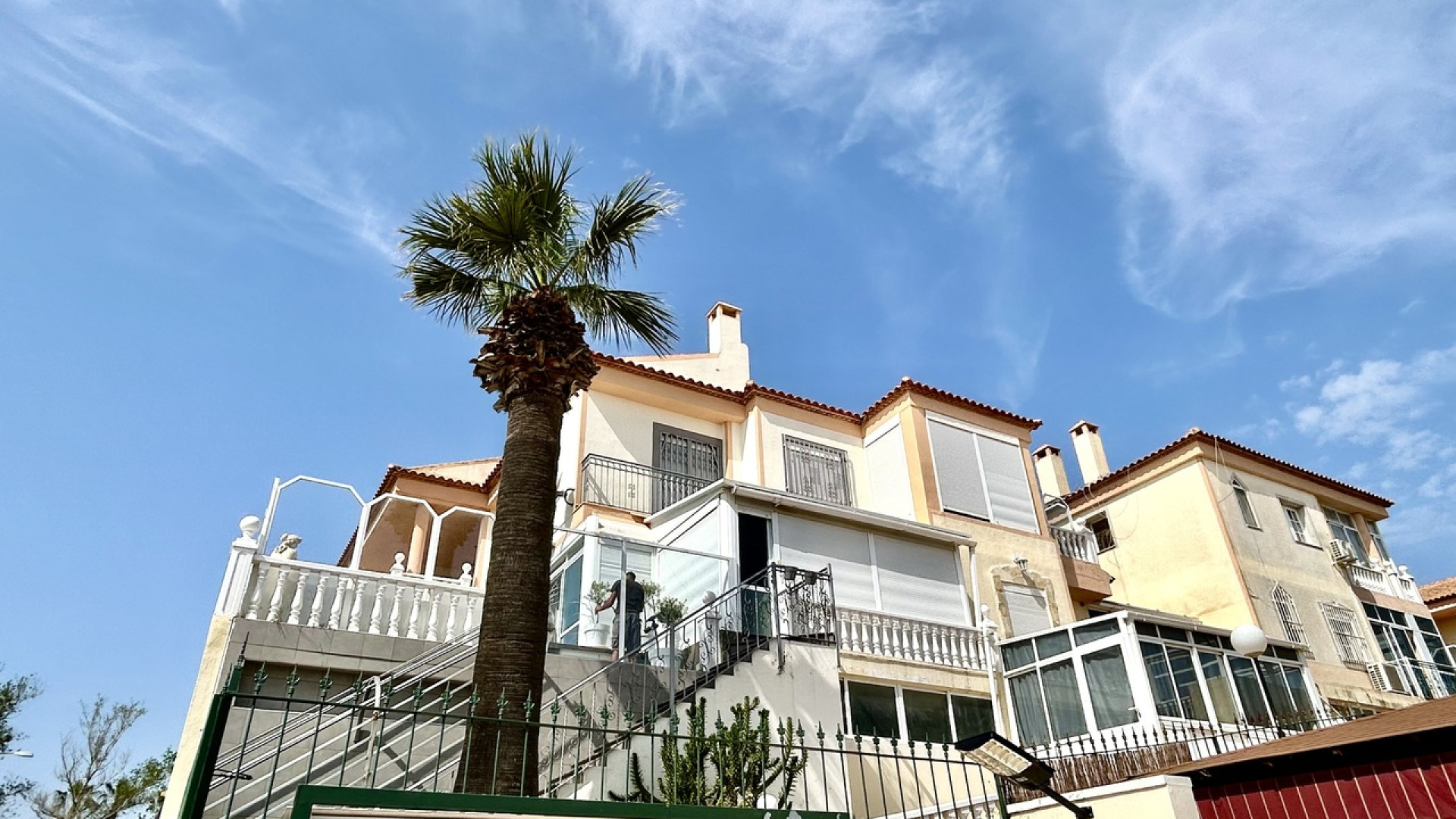 Resale - Apartment - Los Altos