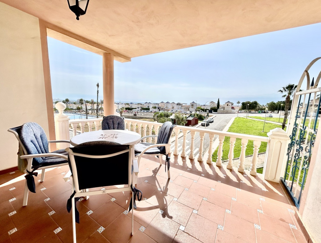 Resale - Apartment - Los Altos