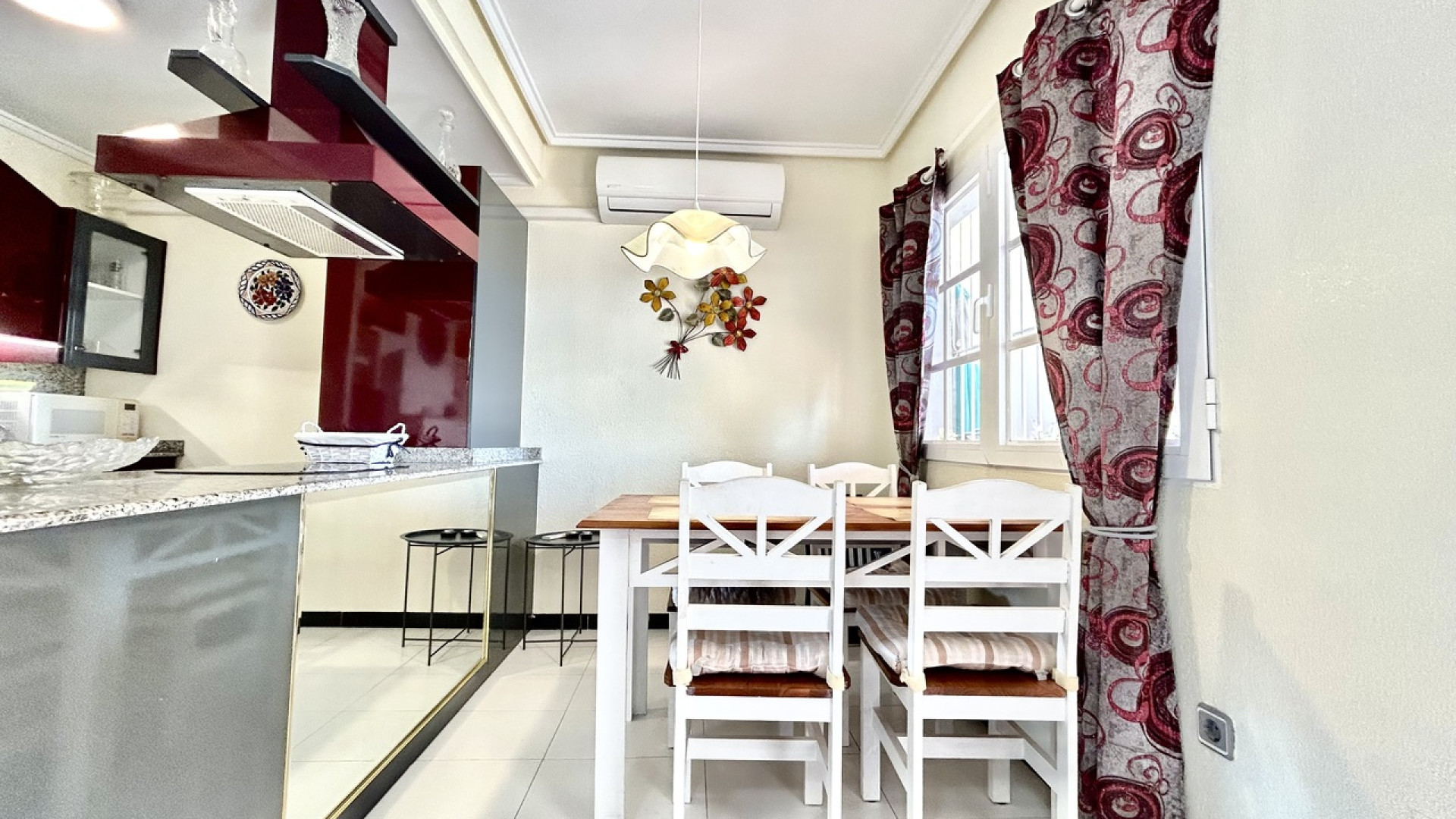 Resale - Apartment - Los Altos