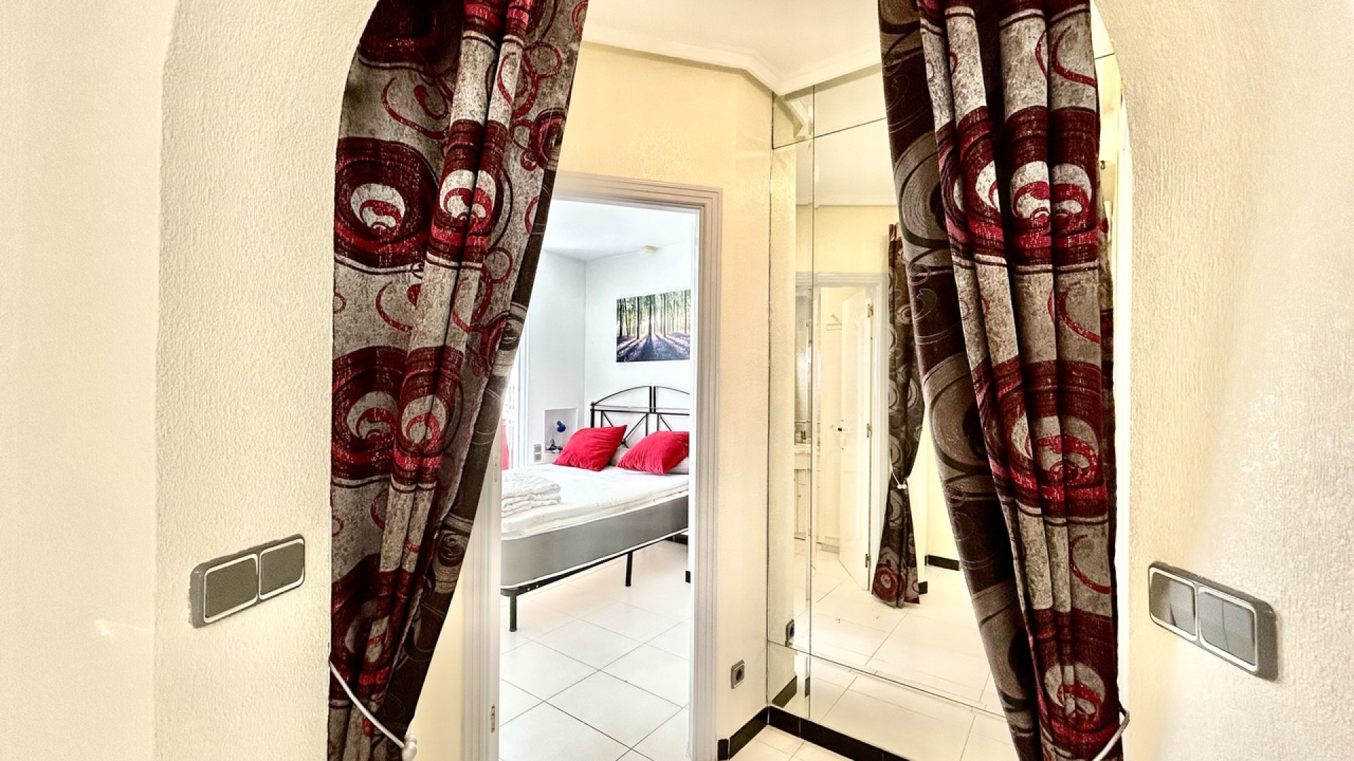 Resale - Apartment - Los Altos