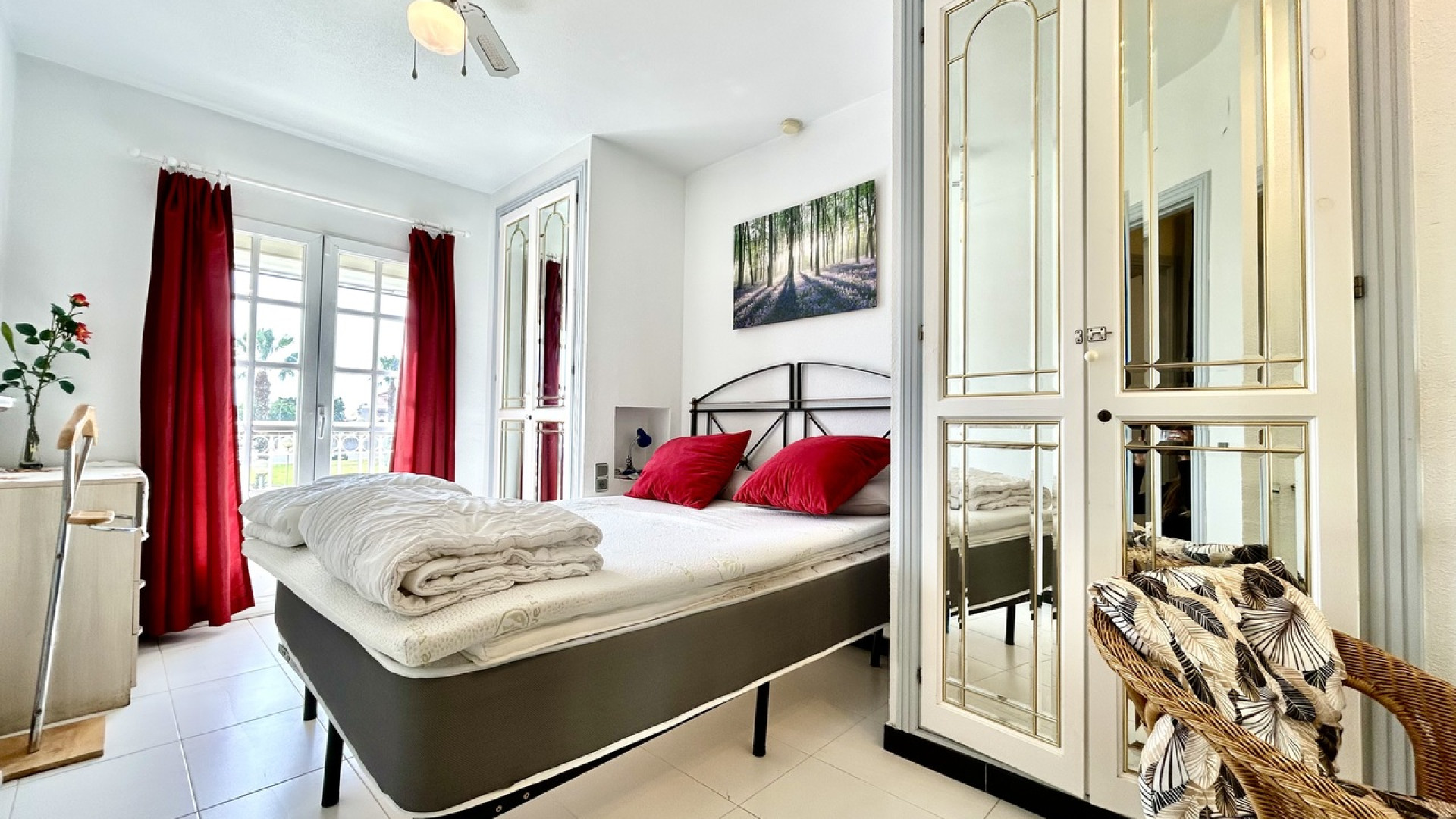 Resale - Apartment - Los Altos