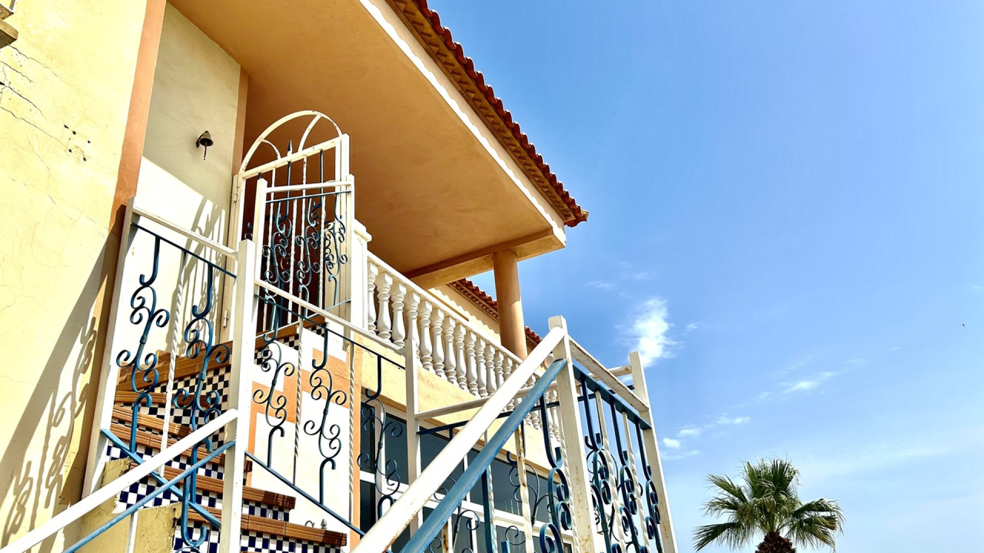 Resale - Apartment - Los Altos