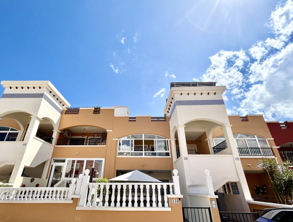 Resale - Apartment - Los Altos