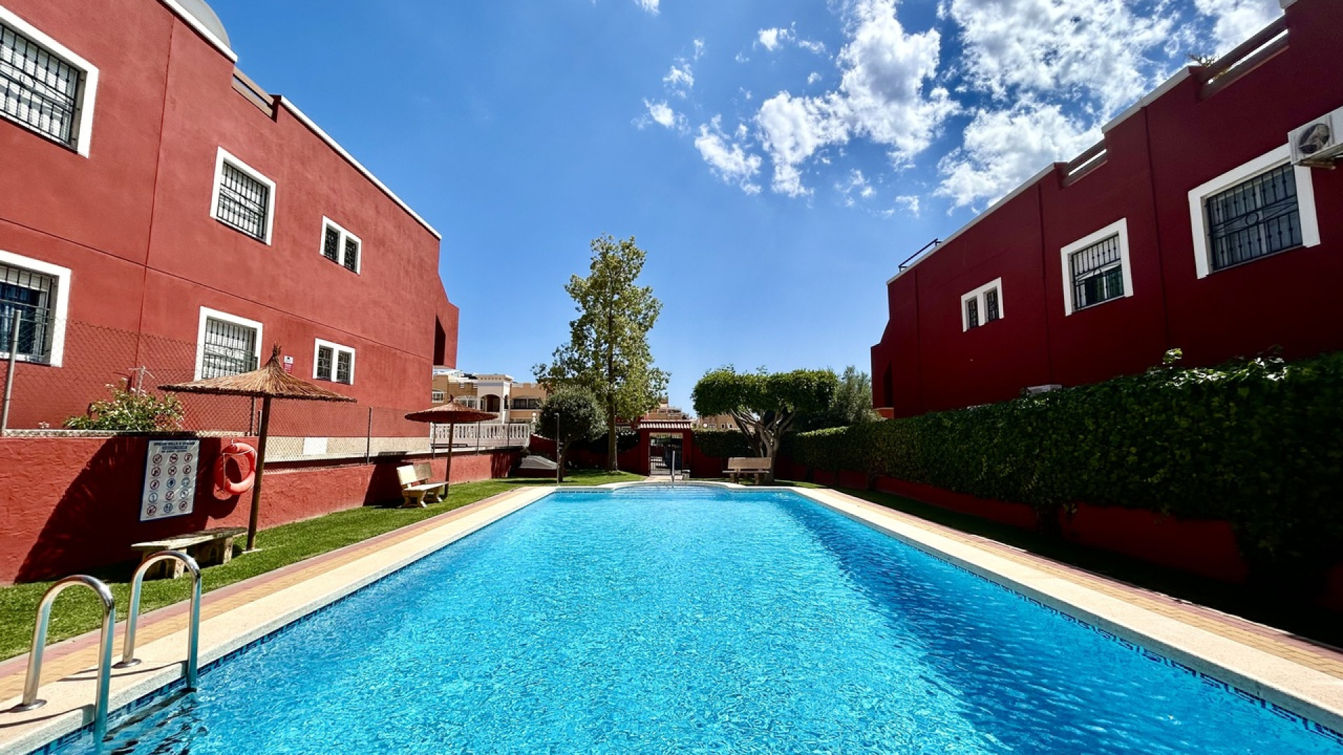 Resale - Apartment - Los Altos
