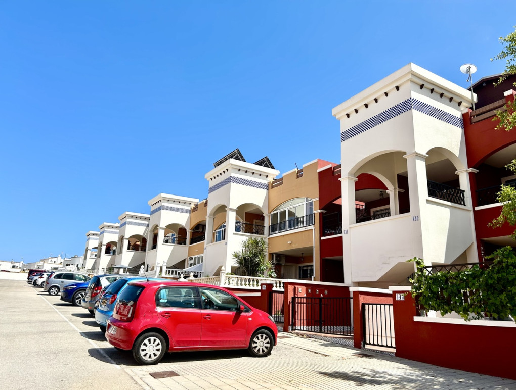 Resale - Apartment - Los Altos