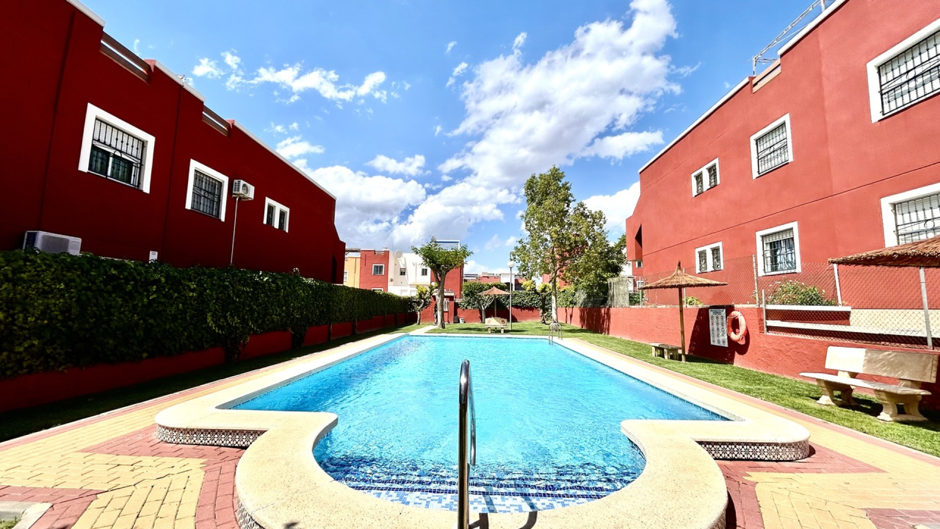 Resale - Apartment - Los Altos