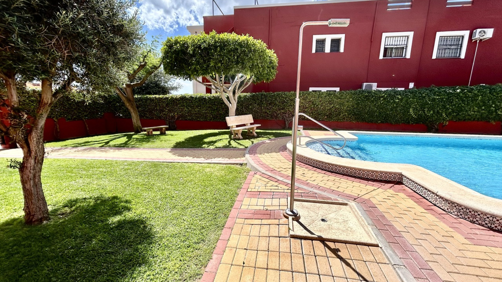 Resale - Apartment - Los Altos