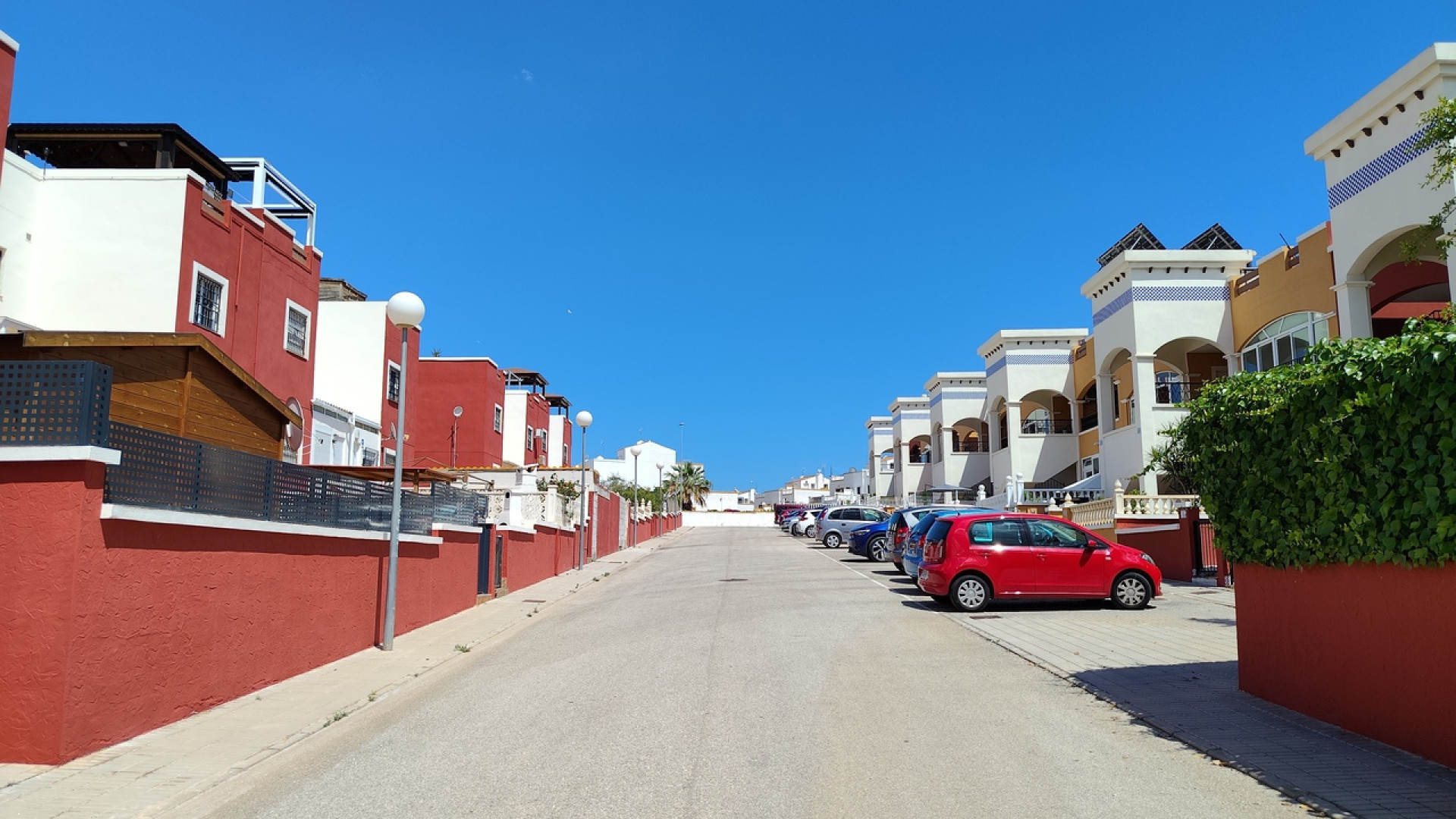 Resale - Apartment - Los Altos