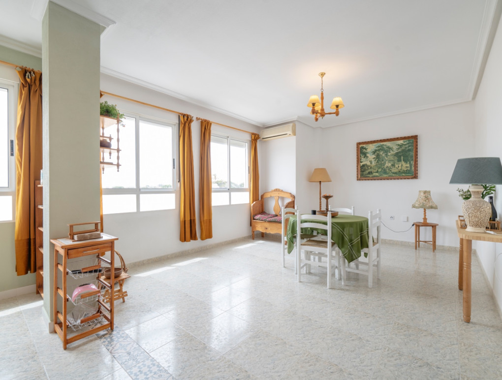 Resale - Apartment - Los Montesinos