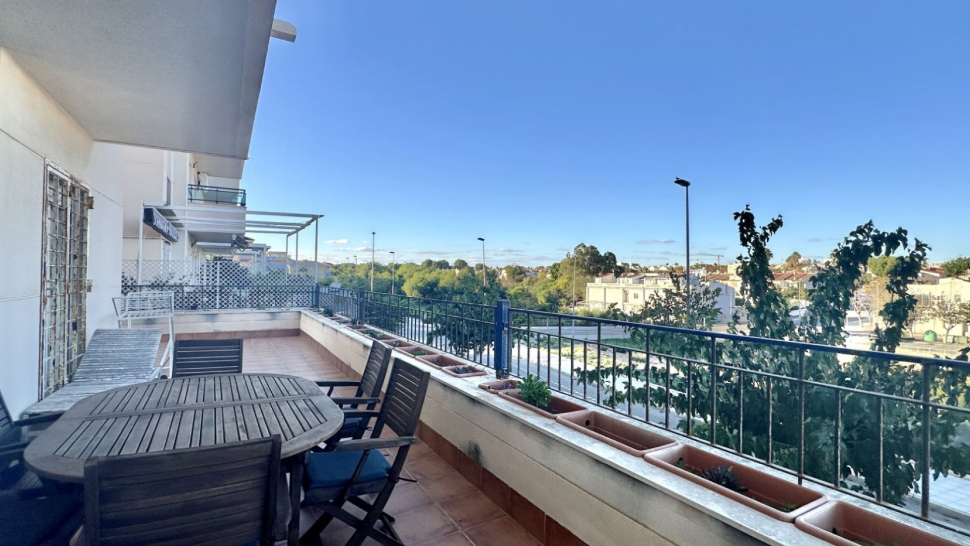 Resale - Apartment - Mil Palmerales - Mil Palmeras