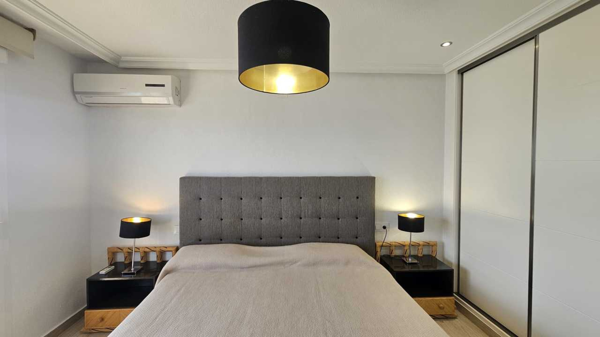 Resale - Apartment - Mil Palmerales - Mil Palmeras