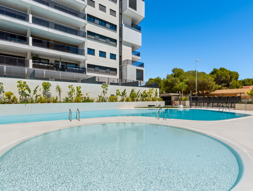 Resale - Apartment - Orihuela Costa - Campoamor